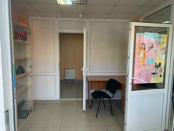 Продается коммерческое помещение - г. Псков, Яна Фабрициуса 5