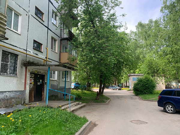 Продается двухкомнатная квартира - г. Псков, Текстильная 6